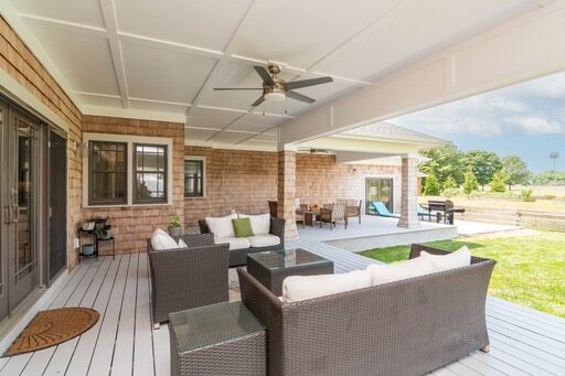 Screened porch and deck outdoor living space in Sussex County, DE